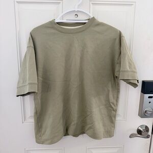 Amongst Others Casual T-Shirt S | Olive Green Boxy